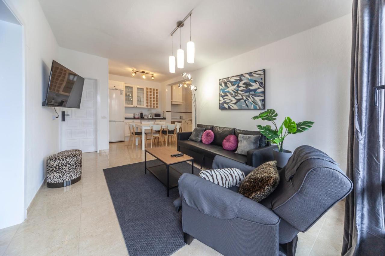 Luxury Suite Sea Front IV بلايا هوندا المظهر الخارجي الصورة