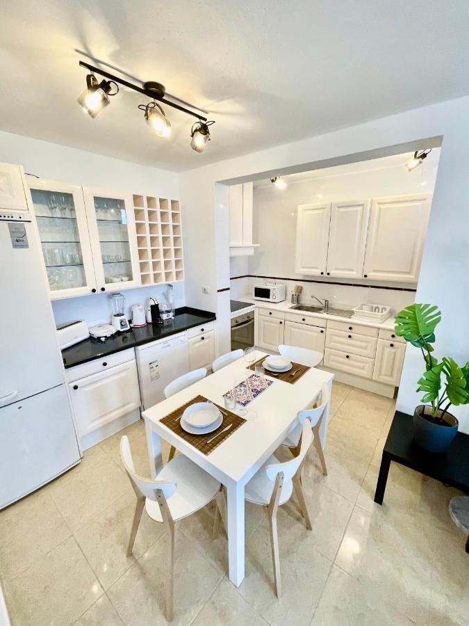 Luxury Suite Sea Front IV بلايا هوندا المظهر الخارجي الصورة